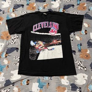 Vintage 1990s Looney Tunes Cleveland Indians t shirt